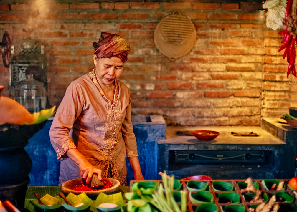 Cooking Class with Iboe Soelastri